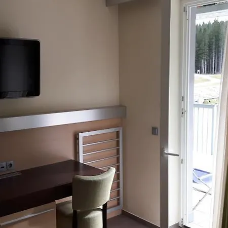 センター Pokljuka ホテル 3*